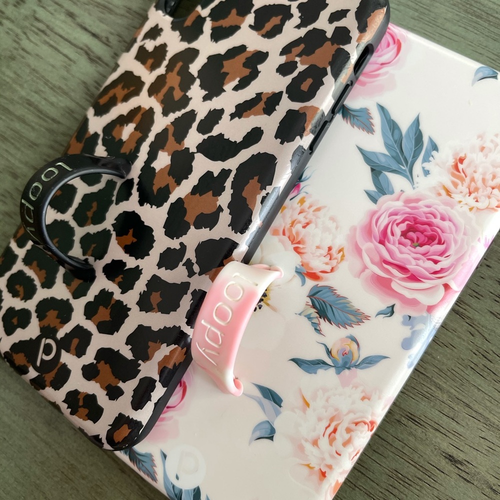 Two loopy XS MAX cases